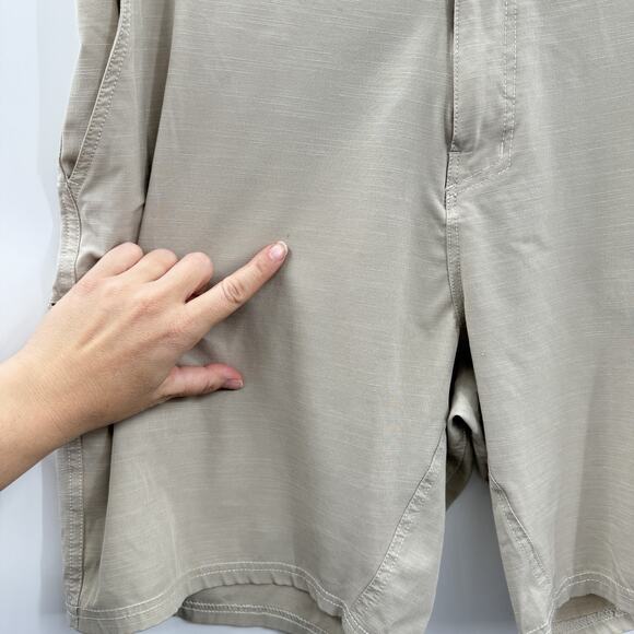 Aftco Men's Fishing Shorts Sz 36 Light Tan Brown Cargo Stretch Lightweight - Picture 3 of 10